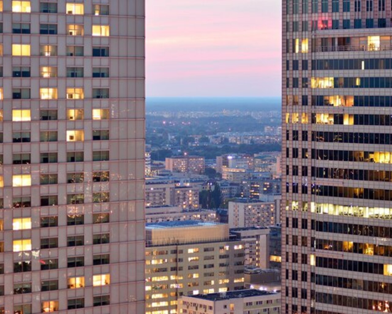 Difference between the East and West Coast condo real estate market in the US